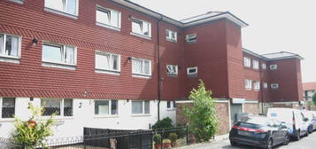 2 bed flat to rent