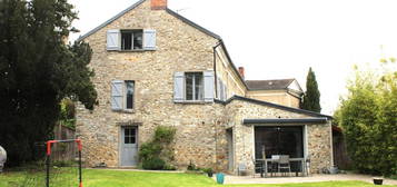 Propriété  à vendre, 5 pièces, 4 chambres, 105 m²