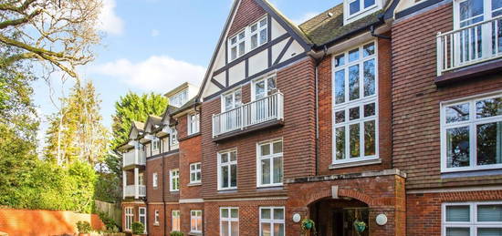 Flat to rent in Kingswood Road, Tunbridge Wells TN2