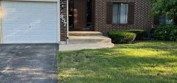 857 Cross Creek Ct Unit 2AA, Roselle, IL 60172