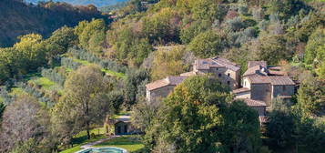 Casa di paese in vendita in località Falciano s.n.c