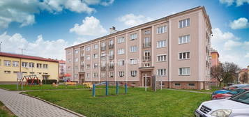 Byt 2+1, 61 m², Hlavní třída, Ostrov