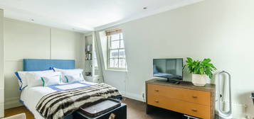 Studio to rent in Onslow Gardens, South Kensington, London SW7