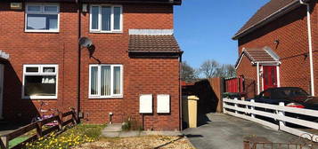 Terraced house to rent in Willow Close, Bolton BL3