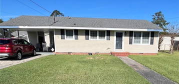 515 E 19 St, Lumberton, NC 28358