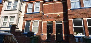 5 bedroom terraced house