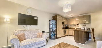 2 bed flat to rent