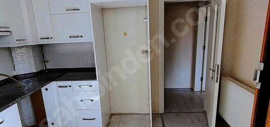 MERKEZE YAKIN BALKONLU GENİŞ APART DAİRE