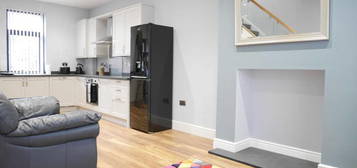 2 bedroom terraced house to rent