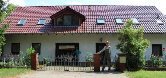 Schöne 5 Raum Wohnung  auf dem Land mit vielen Möglichkeiten