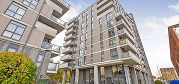 Flat for sale in 7 Pomfret Place, London E14