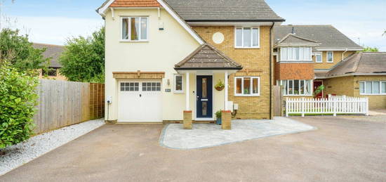 4 bed detached house for sale