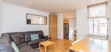 Maisonette to rent in Grosvenor Road, Jesmond, Newcastle Upon Tyne NE2