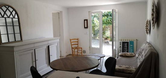 Appartement  à louer, 2 pièces, 1 chambre, 38 m²