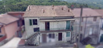 Casa di paese in vendita in via Chiesa Vecchietto, 29