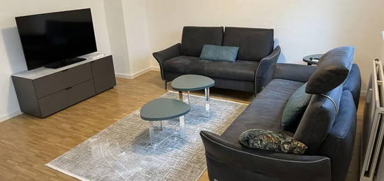 Möbiliert, moderne ein Zimmer Wohnung mit 30qm TERRASSE in Leverkusen, Wiesdorf