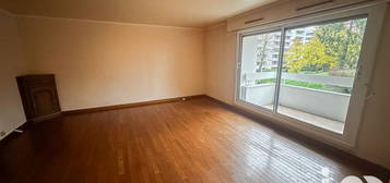 Appartement  à louer, 4 pièces, 3 chambres, 87 m²