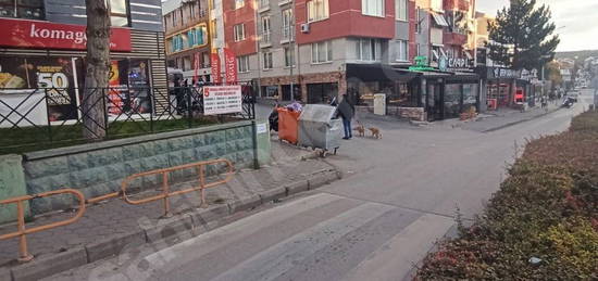 DEPOZİTOSUZ.BÜYÜKDERE TRAMVAY DURAĞI YANINDA KİRALIK 1+1 DAİRE