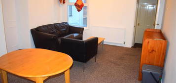 Shared accommodation to rent in Albert Road, Southsea PO5