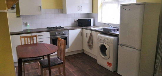 Flat to rent in St. Andrews Road, Southsea PO5