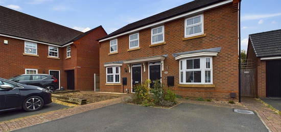 3 bed semi-detached house for sale