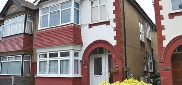 Flat to rent in Tenby Close, Romford RM6