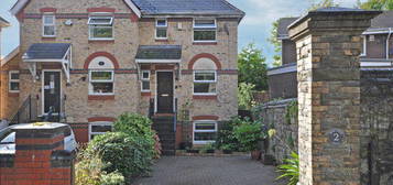 3 bedroom semi-detached house for sale