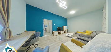 Apartament vibrant, Ultracentral, cu 2 camere, modernizat in 2024