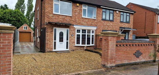 3 bedroom semi-detached house