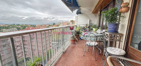 A vendre appartement Grasse 2 pièces 53 m²  vue mer, garage et cave