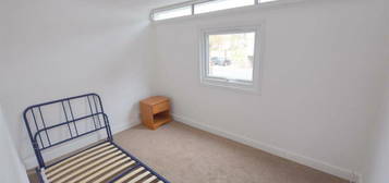 1 bedroom end of terrace house