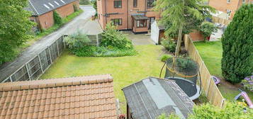 3 bed detached house for sale