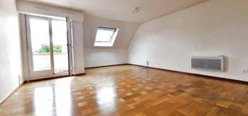 Appartement 83 m² (dernier étage)