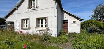 Maison non mitoyenne avec jardin et dépendance - Orléans Barrière Saint Marc