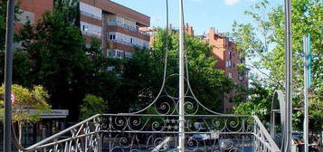 Piso en calle De Francos Rodríguez, Valdezarza, Madrid