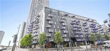 Flat to rent in 172 High Street, London E15