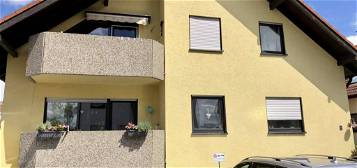 Modernisierte Hochparterre-Wohnung mit drei Zimmern sowie Balkon und Einbauküche in Meckenheim
