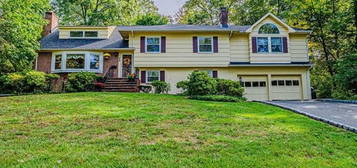 48 Kathleen Ct, Wayne, NJ 07470