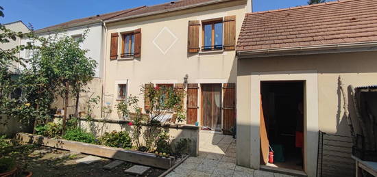 Maison 1 étage  à vendre, 4 pièces, 3 chambres, 92 m²