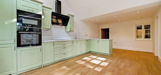 Terraced house to rent in Vineyard Street, Winchcombe, Cheltenham, Gloucestershire GL54