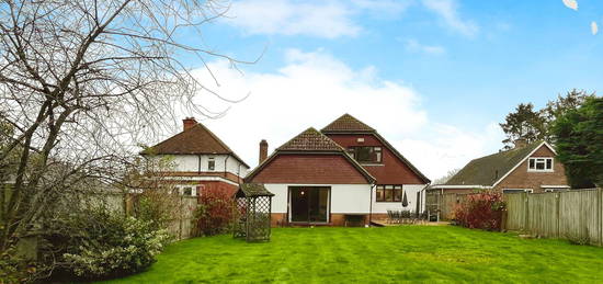 5 bed detached house for sale