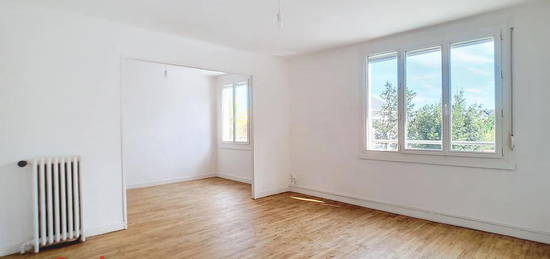 Appartement Chalâtres À Vendre