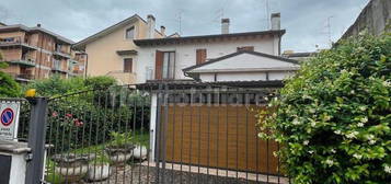 Villa a schiera via Curtatone 6, Santa Lucia - Golosine, Verona