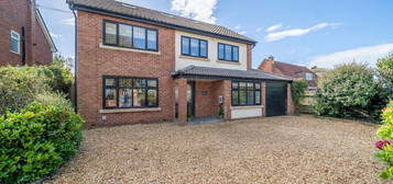 5 bed detached house for sale