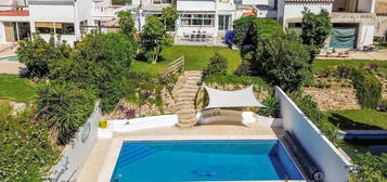 Casa adosada en venta en Bahía Dorada