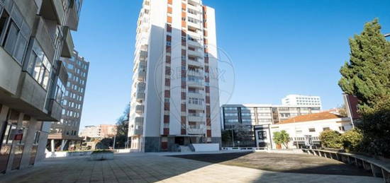 Apartamento T1 para arrendar em Galiza