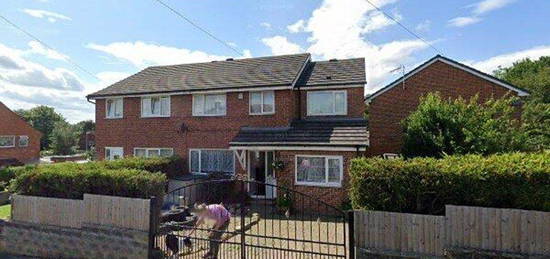 4 bed semi-detached house to rent