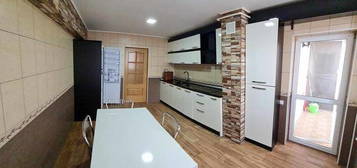 Inchiriez apartament 3 camere