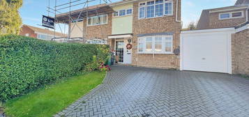 3 bed semi-detached house for sale