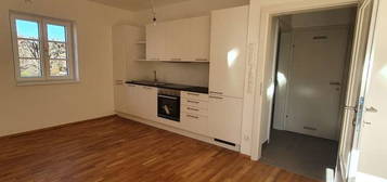 Pischelsdorf, 47 m² neuwertige Whg. mit Balkon im Zentrum